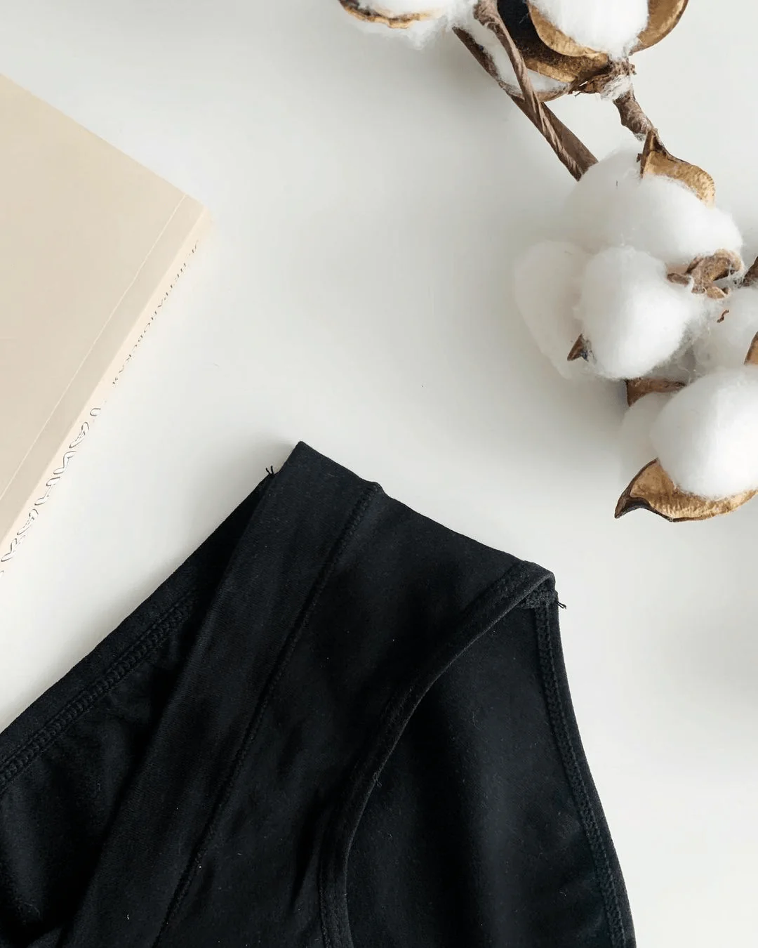 Komplet: bandáž, kalhotky a podprsenka